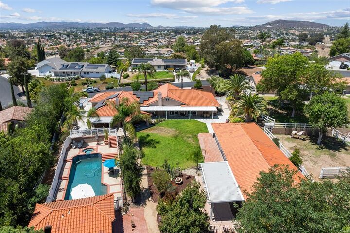 Property Photo: 40340 Calle Torcida CA 92591