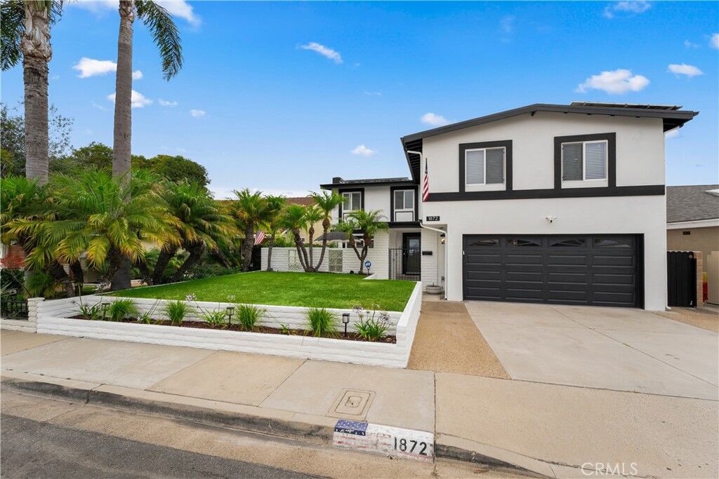Property Photo: 1872 Parkview Circle CA 92627