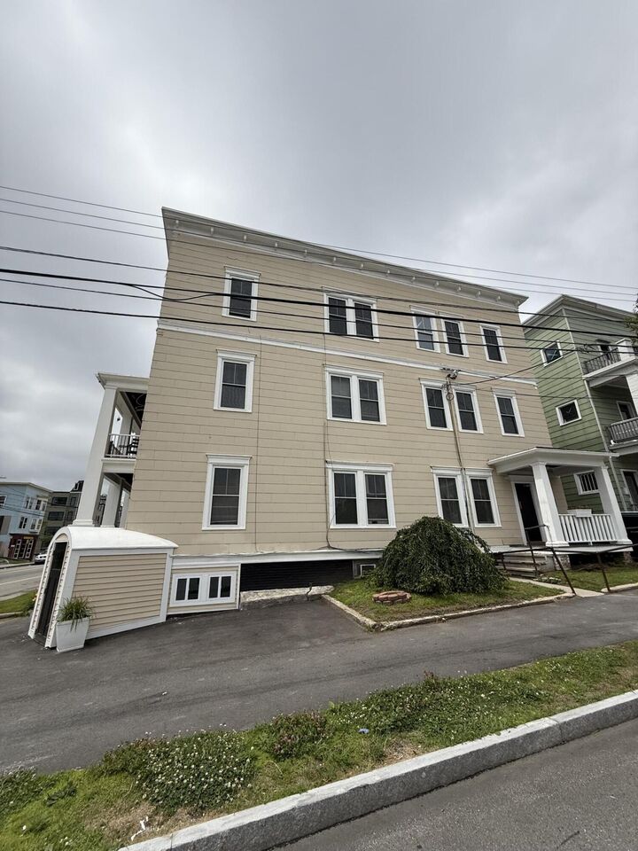 Property Photo:  128 Pine Street  ME 04240 