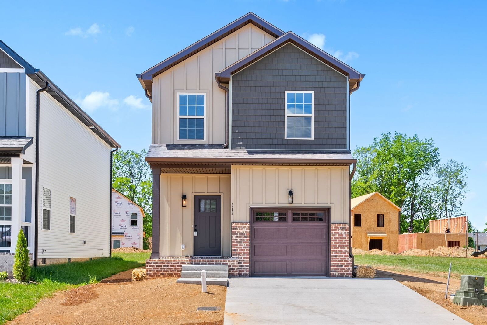 Property Photo:  512 Charleston Cove Way  TN 37043 