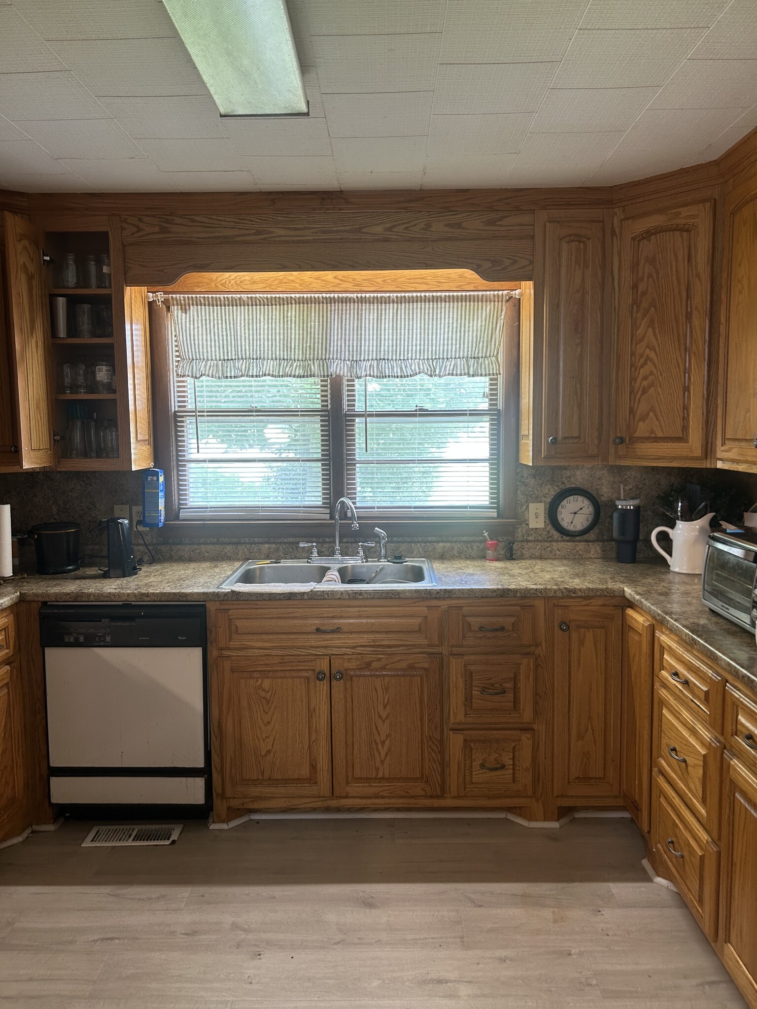 Property Photo: 2629 Highway 43 S TN 38468