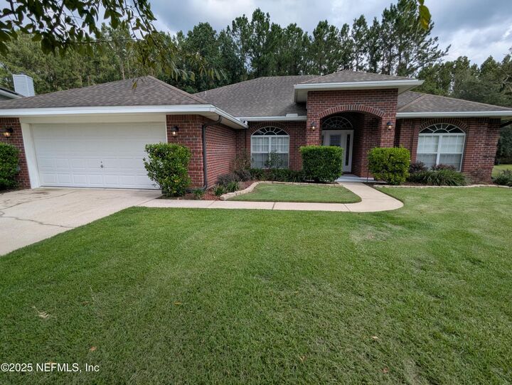 Property Photo: 2312 Bur Oak Place FL 32068