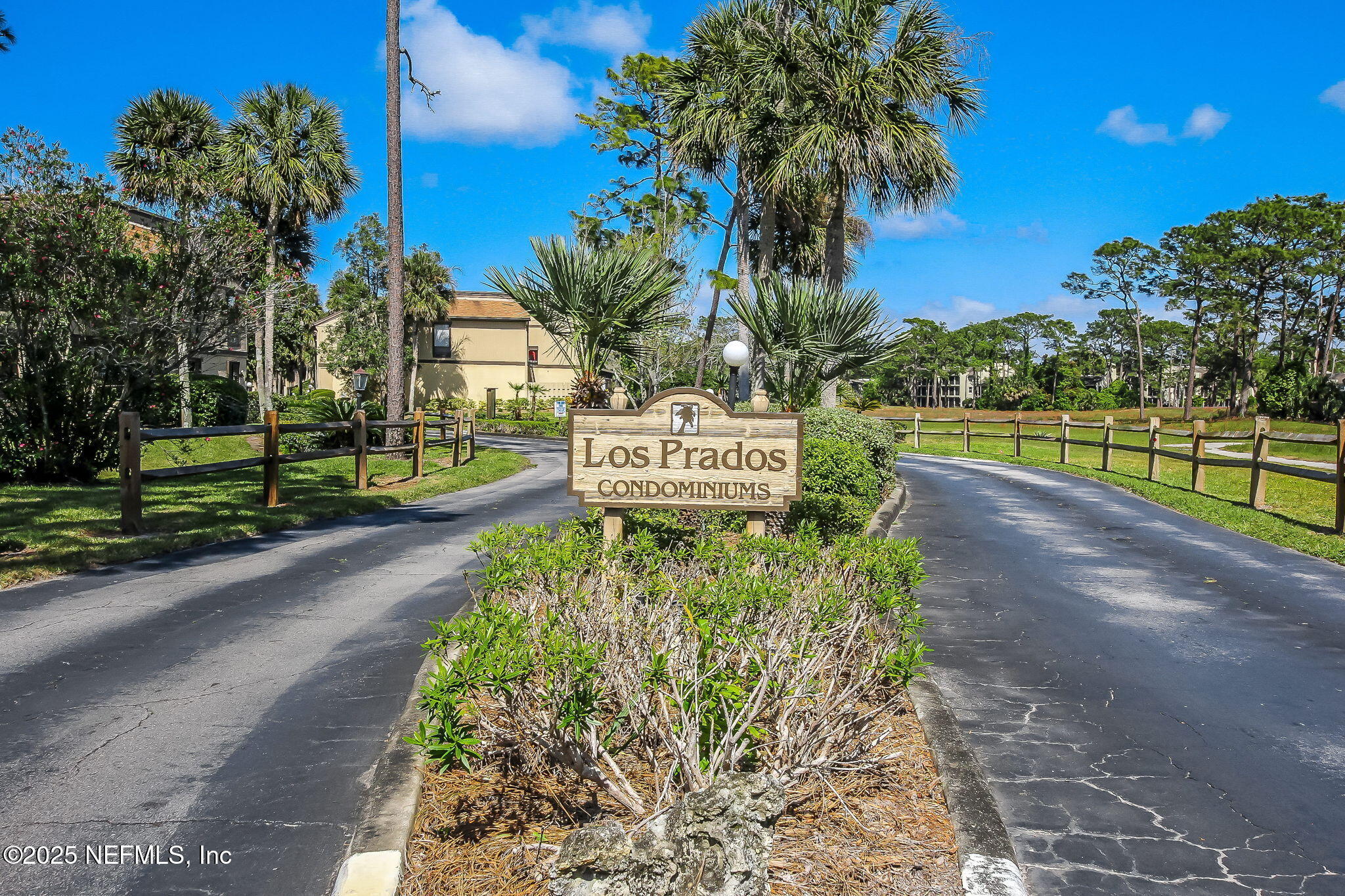 Property Photo: 7608 Las Palmas Way 179 FL 32256
