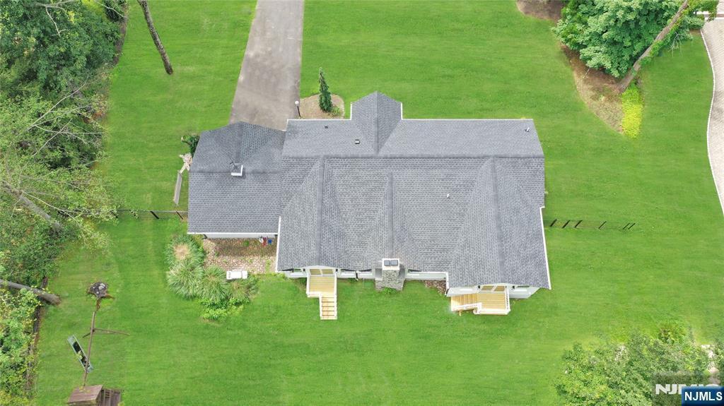 Property Photo:  21 Cottontail Trail  NJ 07458 