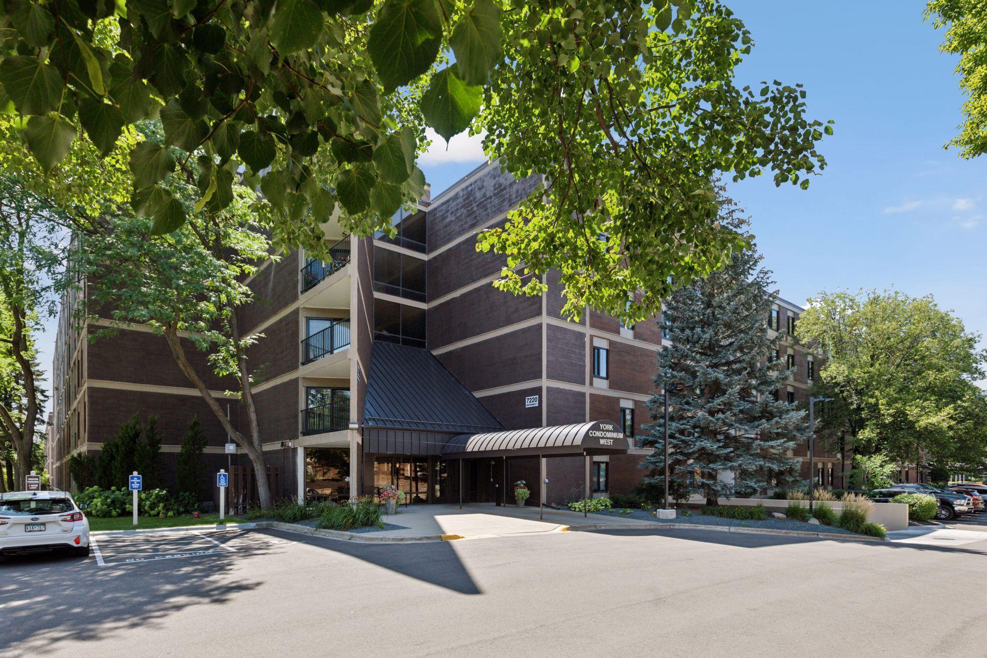 Property Photo: 7220 York Avenue S 222 MN 55435
