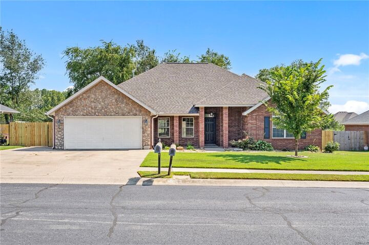 Property Photo: 725 Todd Circle AR 72751
