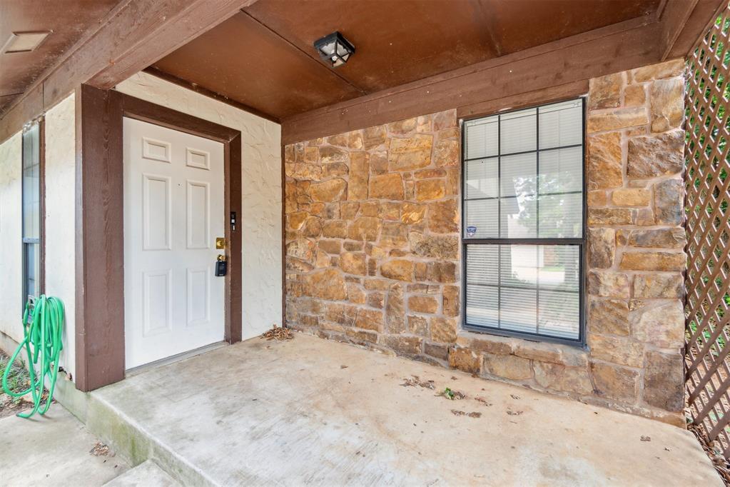 Property Photo: 727 Rockridge Circle OK 73034