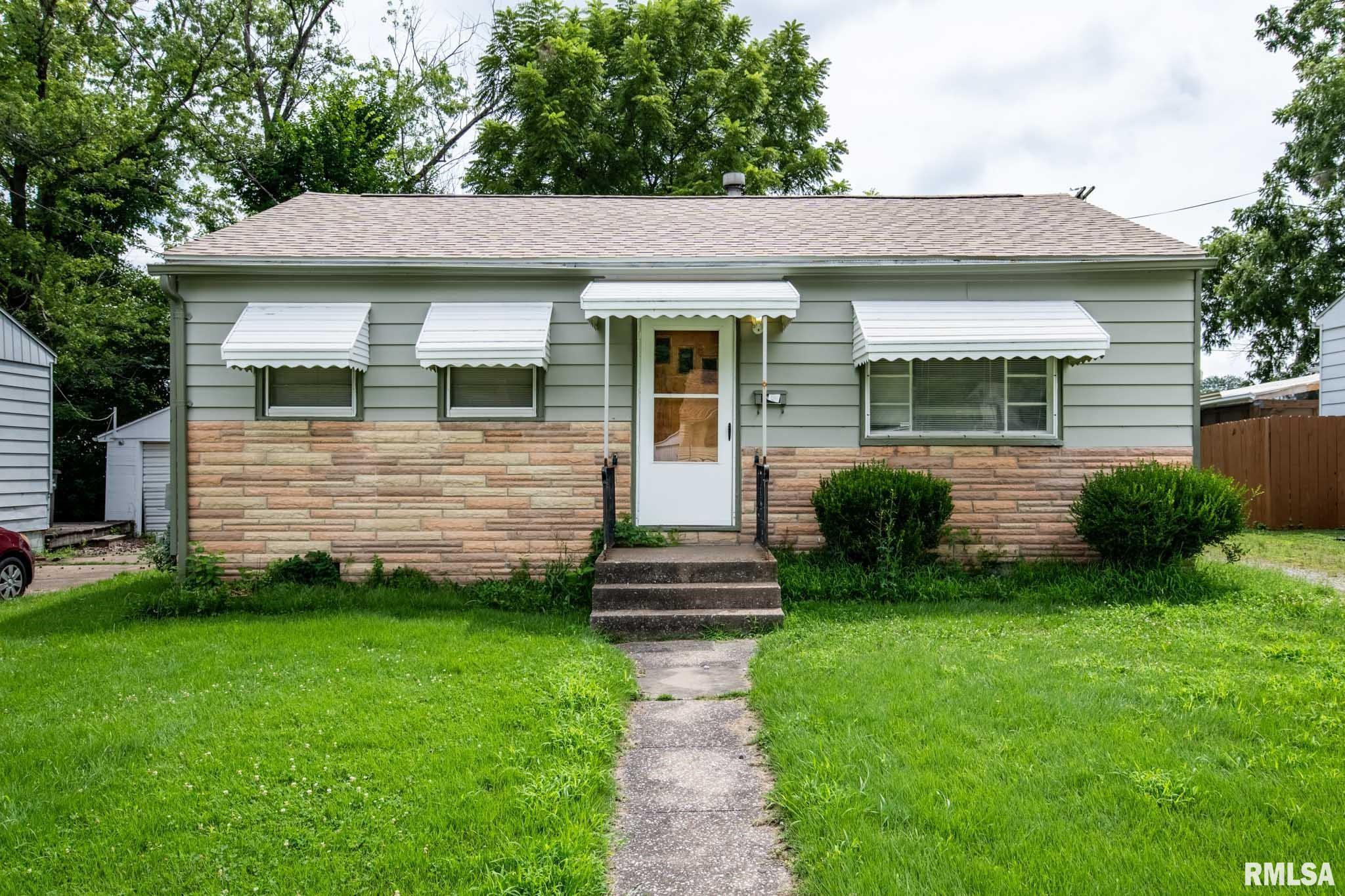 511 N Davis Street  Carbondale IL 62901 photo