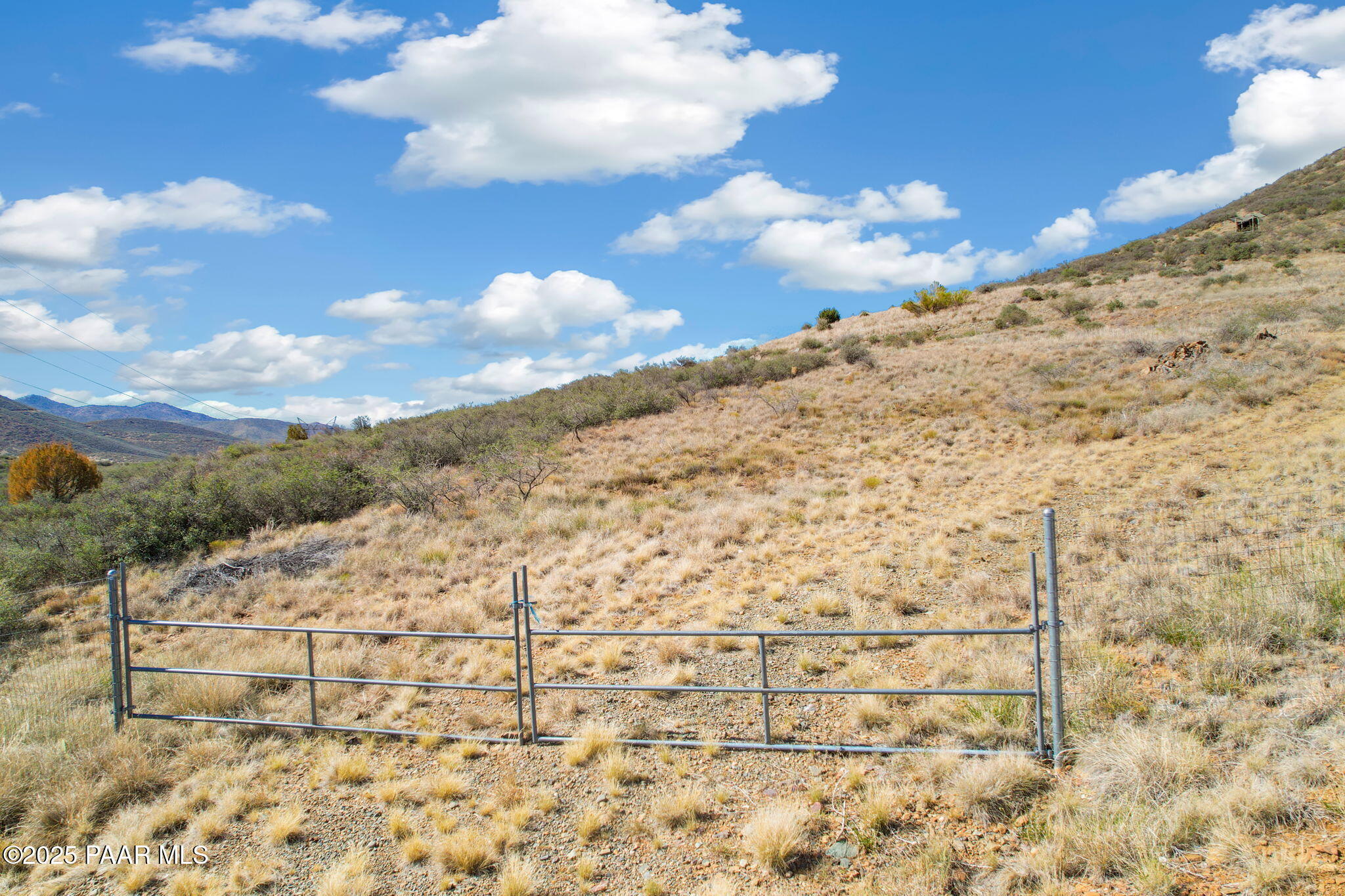 Property Photo: 6086 S Country Road AZ 86333