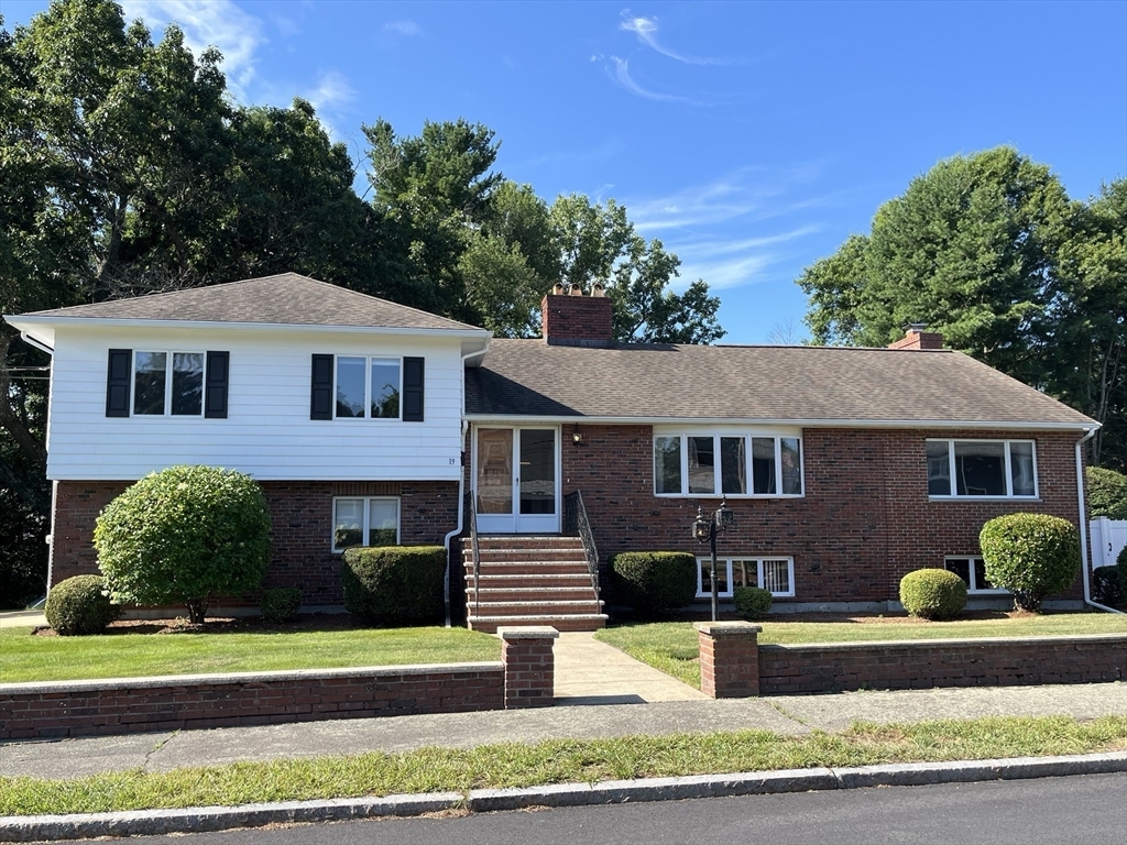 19 Longbow Rd  Stoneham MA 02180 photo
