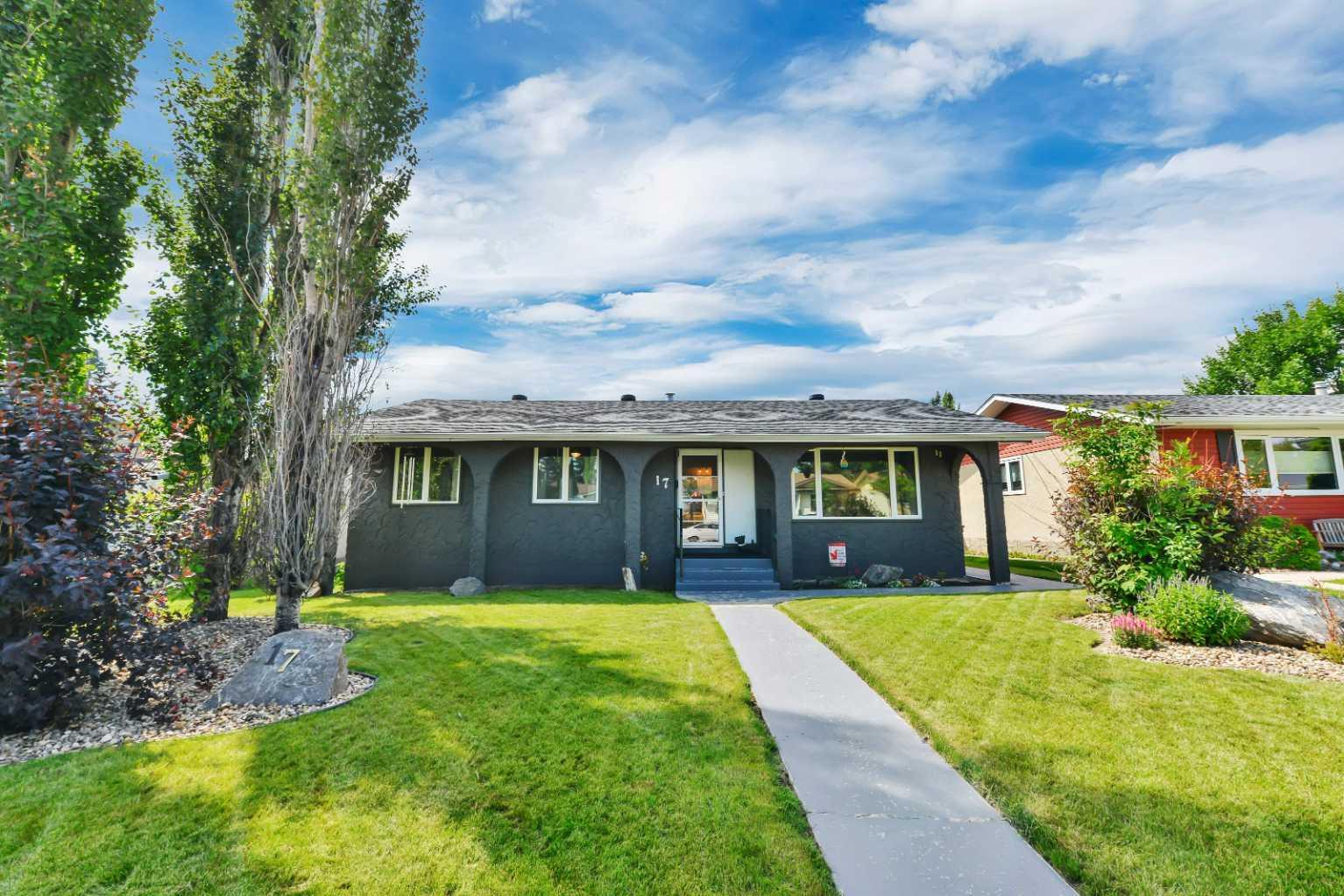 Property Photo:  17 Osbourne Street  AB T4N 5C1 