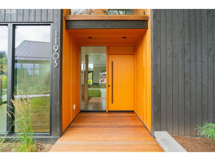 Property Photo:  11903 NE 57th Ct 1  WA 98686 