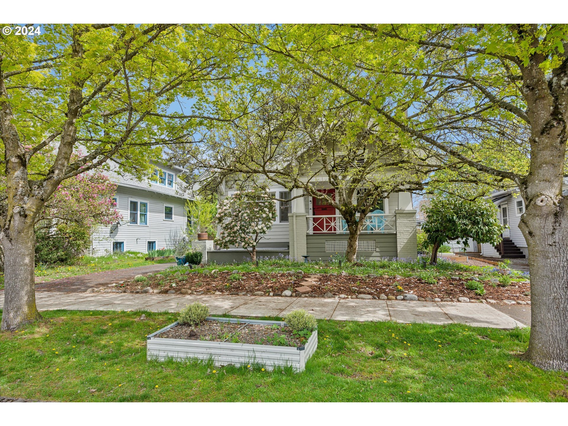 Property Photo: 2530 NE 58th Ave OR 97213