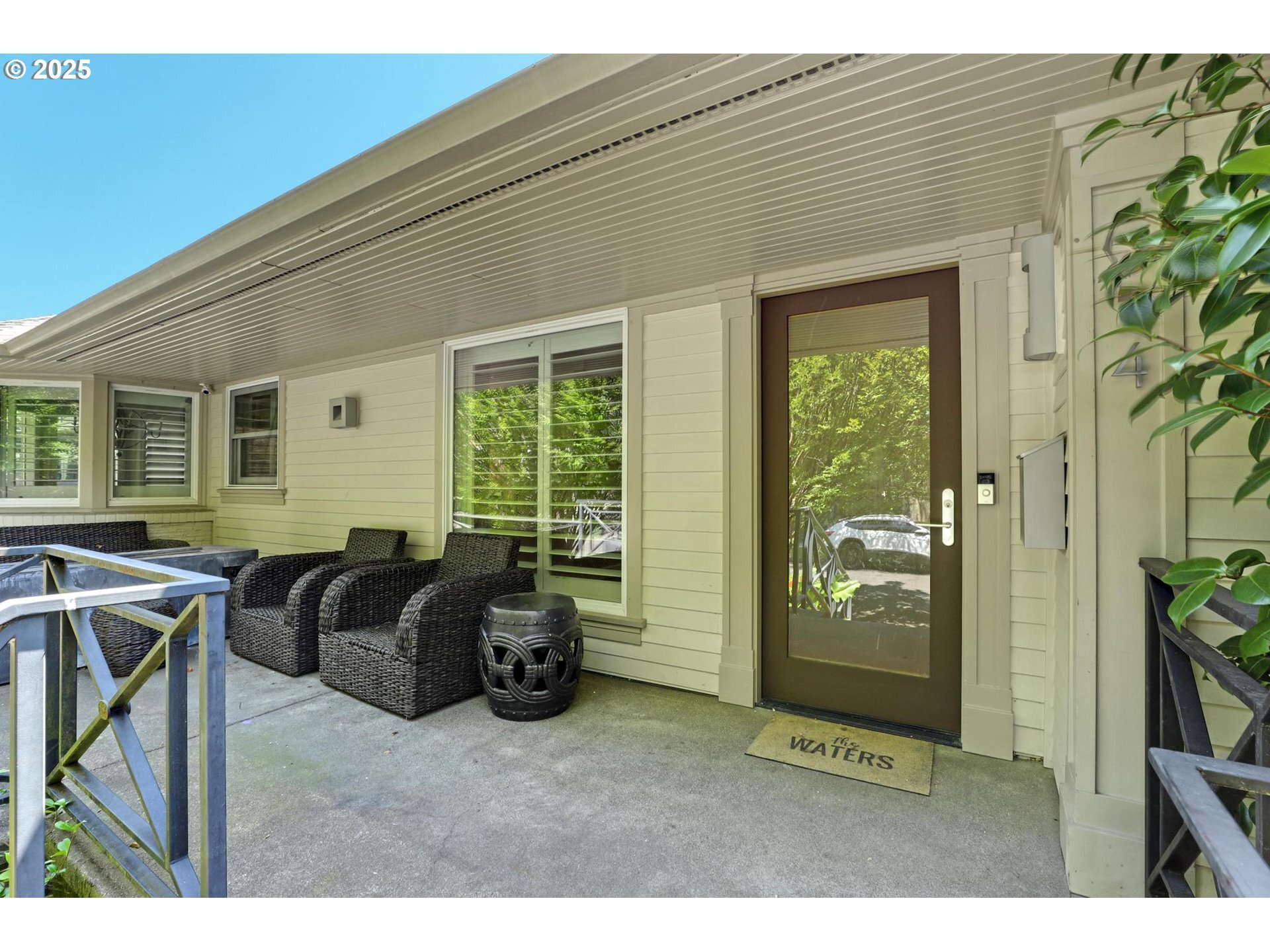 Property Photo:  2324 NE Thompson St  OR 97212 