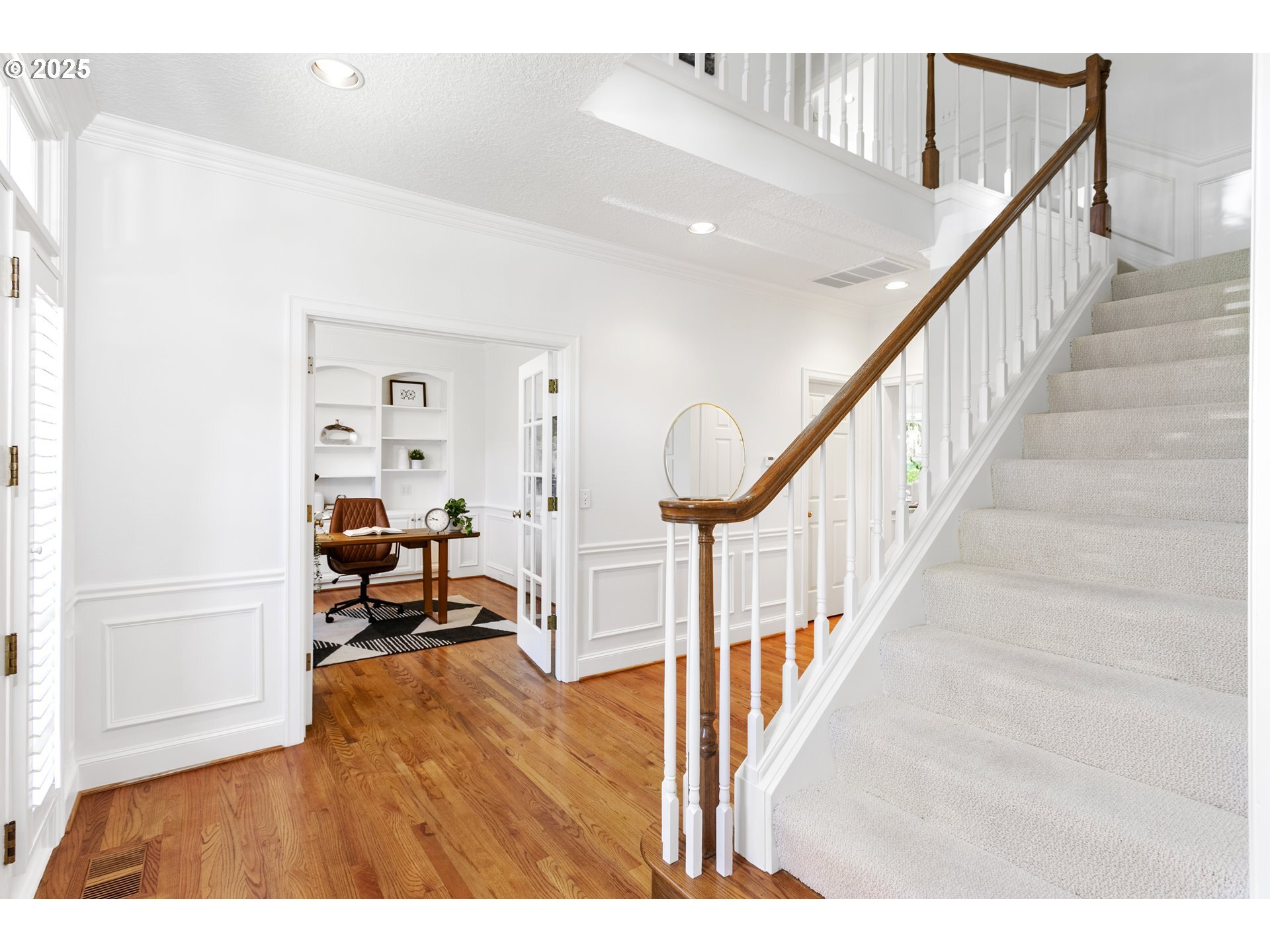 Property Photo: 5552 Kilchurn Ave OR 97035