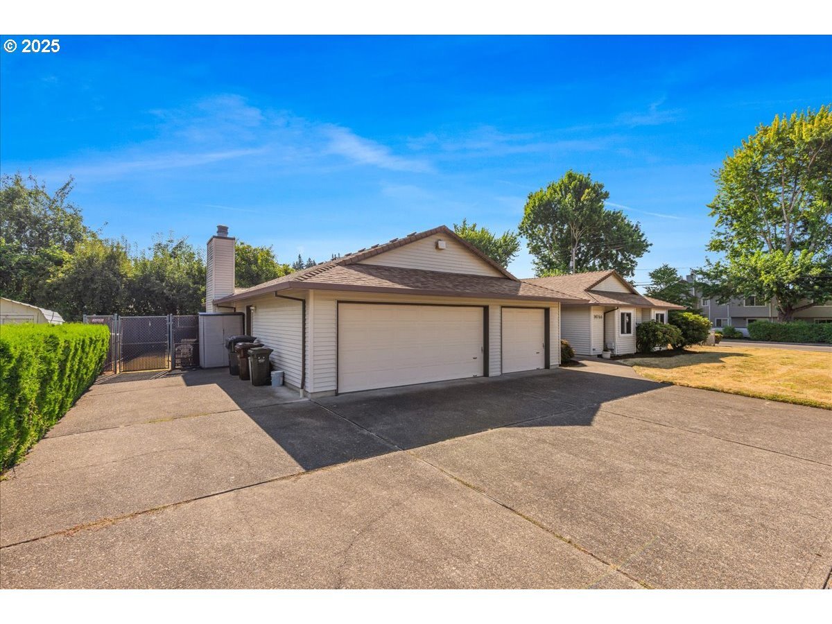 Property Photo: 14766 SE Anna Marie Ct OR 97267