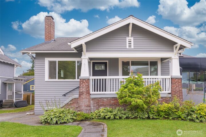 Property Photo:  1611 NE 82nd Street  WA 98115 