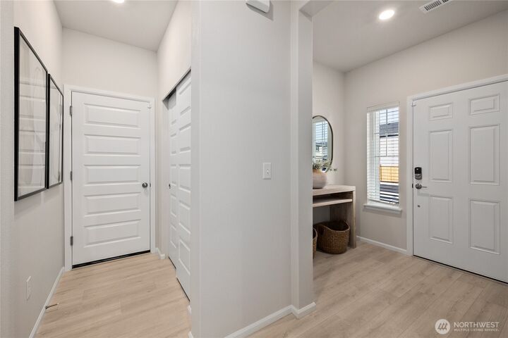 Property Photo: 14040 198th Street E WA 98338