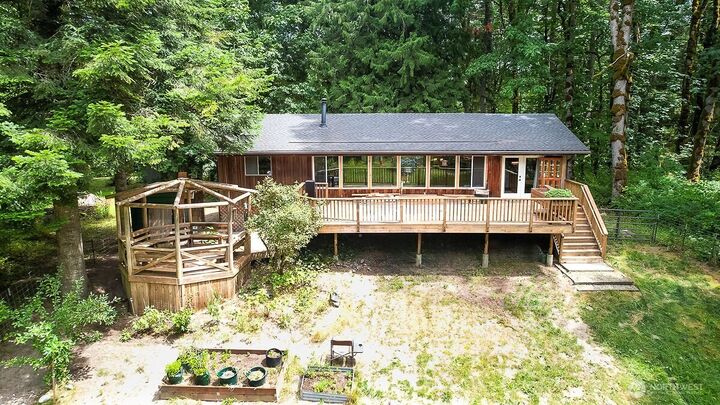 Property Photo: 41371 N Shore Lane WA 98237