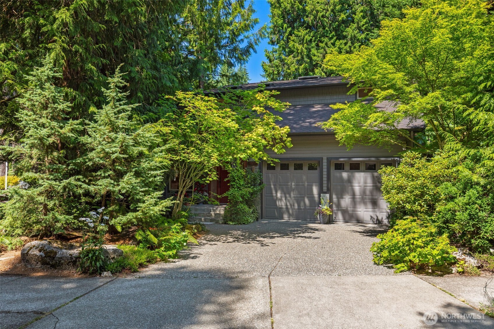 Property Photo:  12518 NE 65th Street  WA 98033 