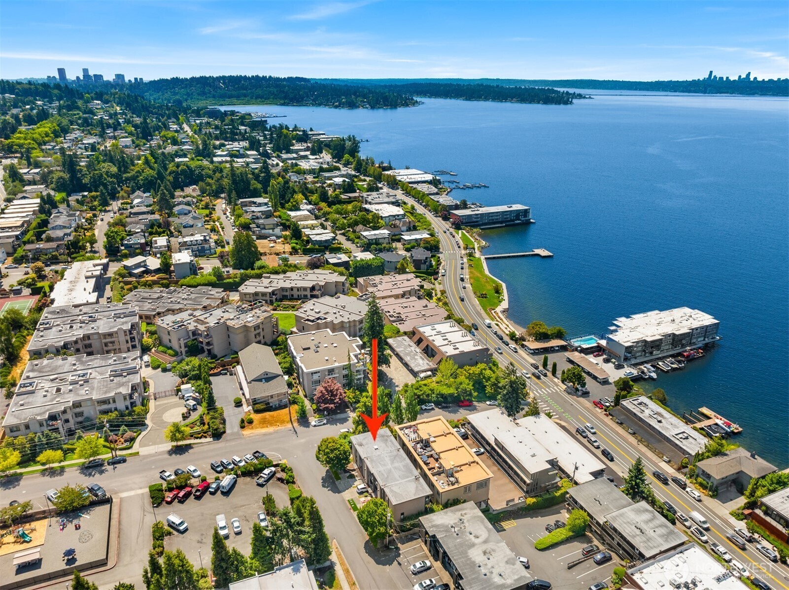 Property Photo:  427  2nd Street S A  WA 98033 