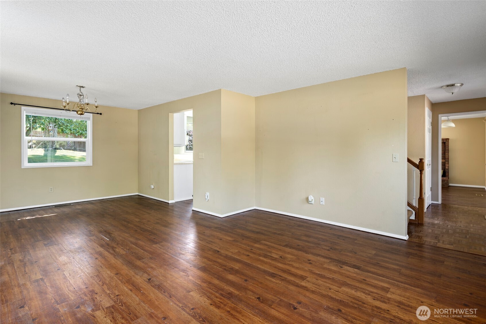 2122  Colonial Way  Oak Harbor WA 98277 photo