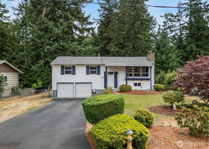 2475  Parkwood Drive SE  Port Orchard WA 98366 photo
