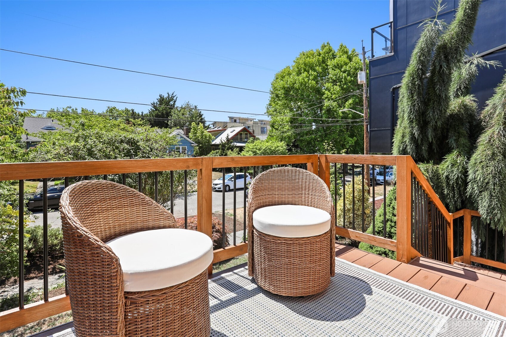 Property Photo:  824 NW 56th St  WA 98107 