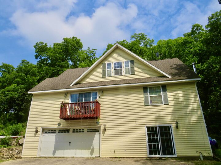 Property Photo: 923 N West Street IL 61036