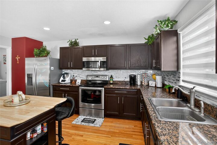 Property Photo: 5420 S Shawnee Way CO 80015