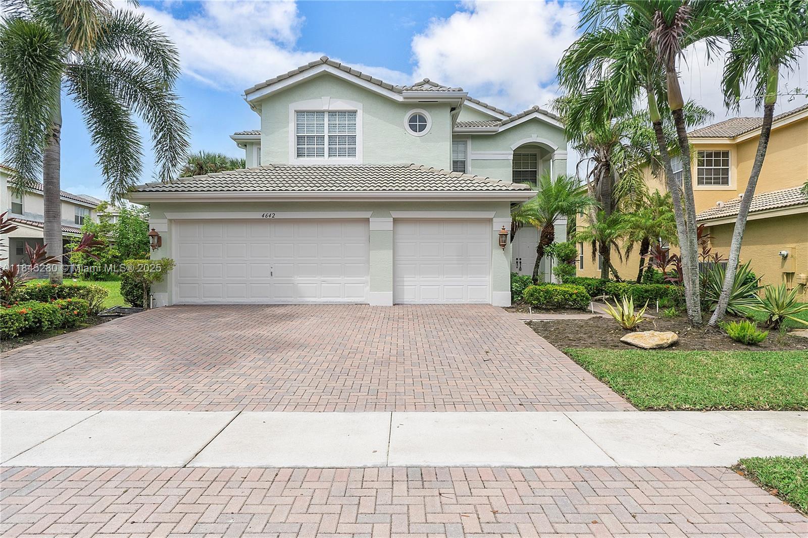Property Photo: 4642 SW 131st FL 33027