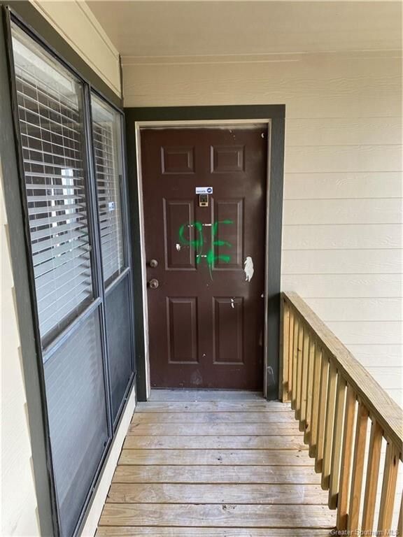 Property Photo: 1020 W McNeese Street W LA