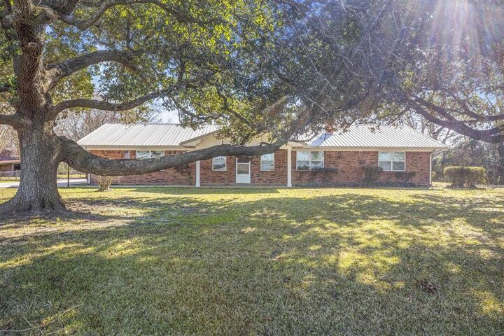 Property Photo: 11475 David Road LA 70591