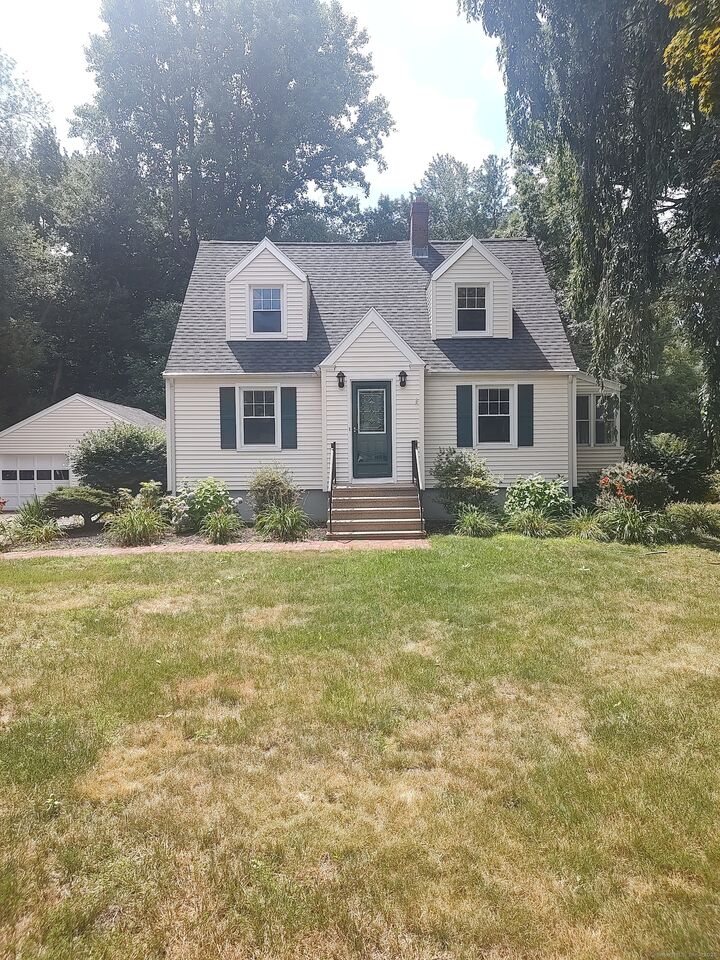 24 North Avenue  North Haven CT 06473 photo