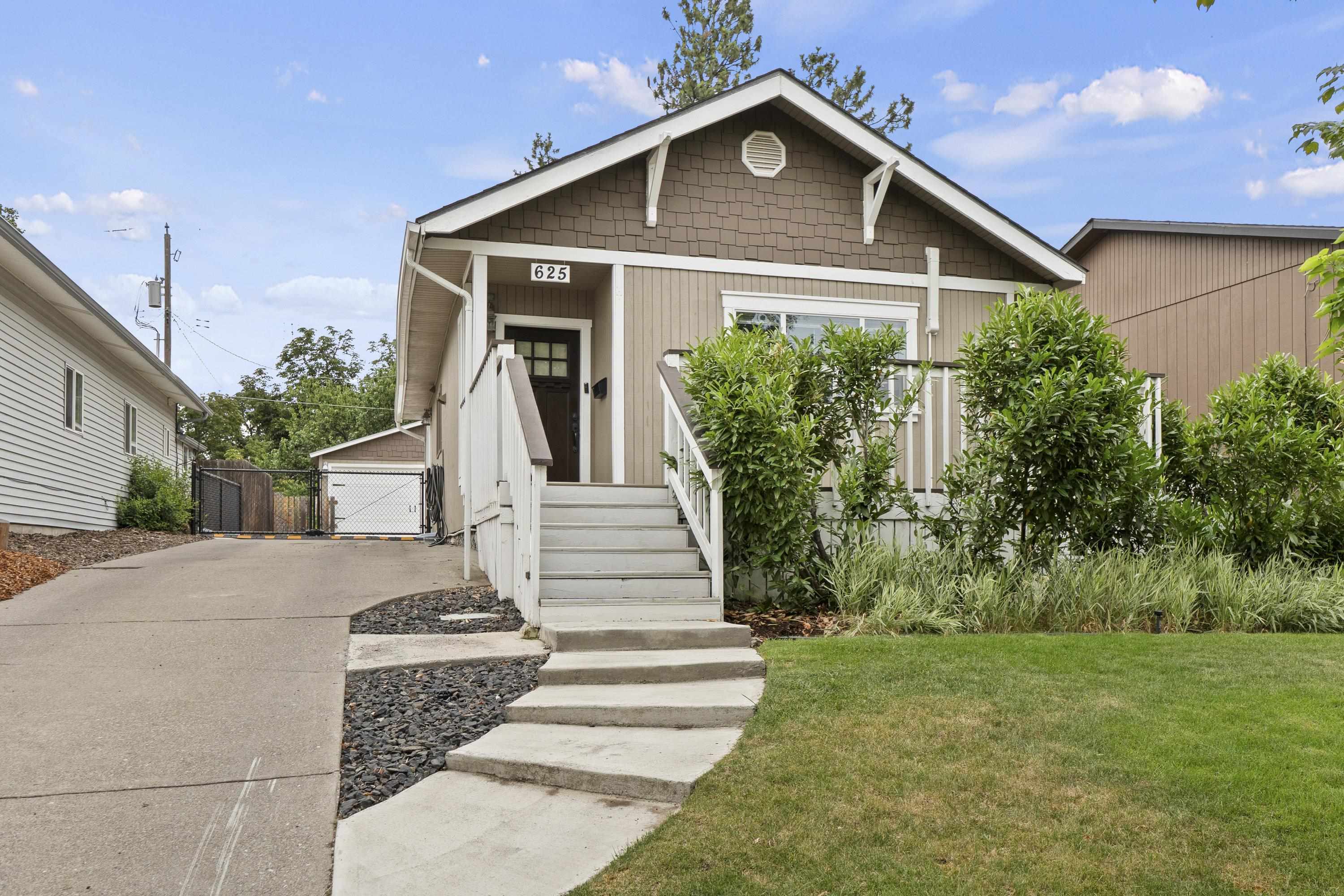 Property Photo: 625 S Ivory St WA 99202
