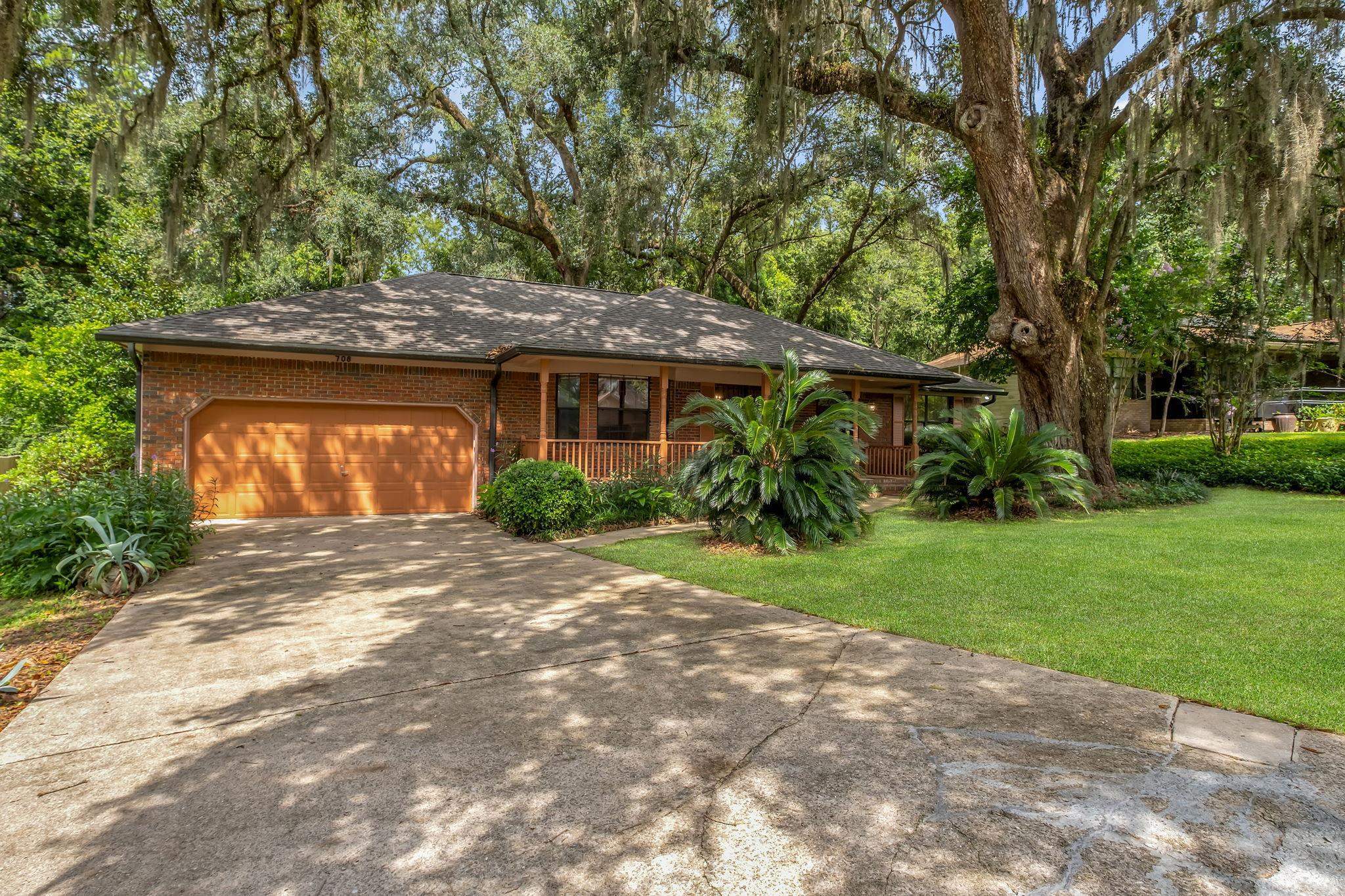 Property Photo: 708 Red Fern Road FL 32308