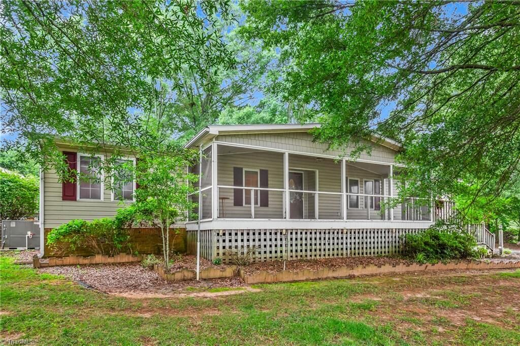 Property Photo:  100 Ridgecrest Drive  NC 27021 