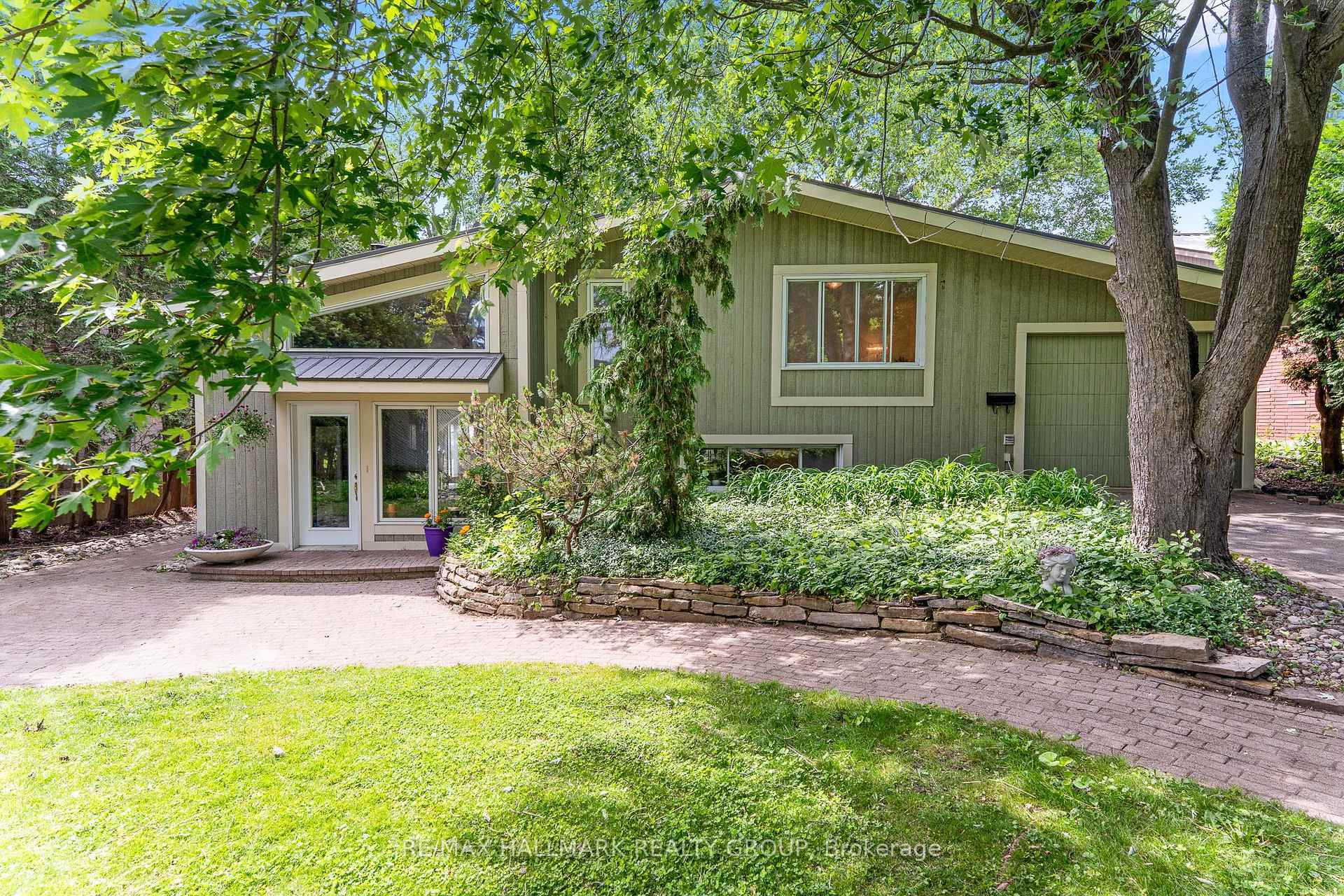 17 Hastings Street  Crystal Bay - Rocky Point - Bayshore ON K2H 8C2 photo
