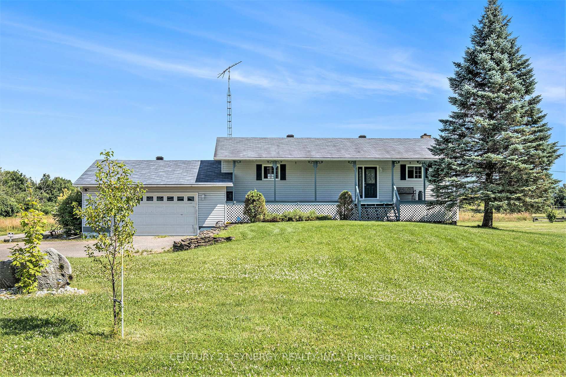 Photo de la propriété: 887 Macpherson Road ON K7A 4S4