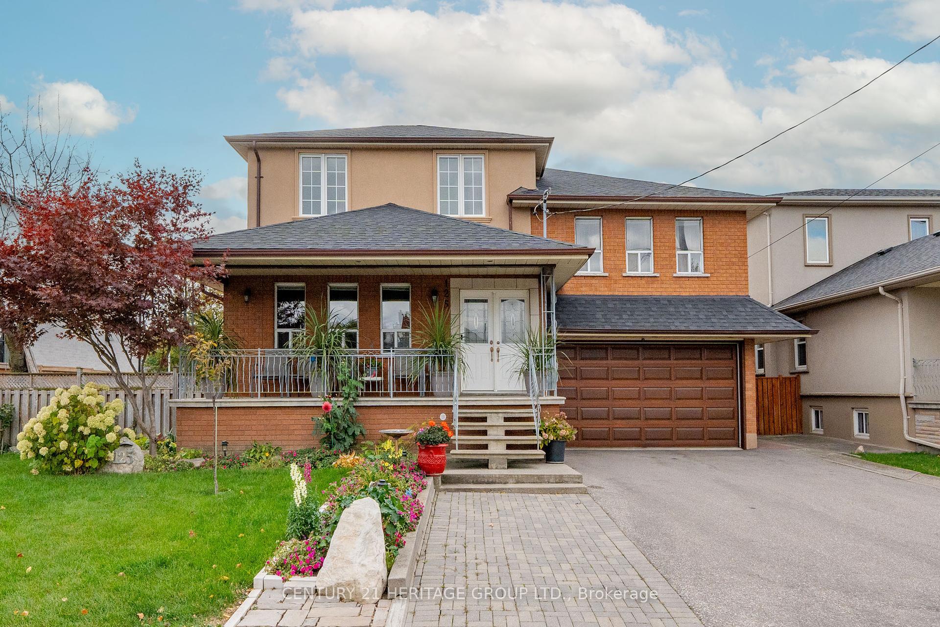 Photo de la propriété: 125 Anthony Road ON M3K 1B7