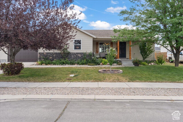 Property Photo: 1378 E Osprey Way UT 84005