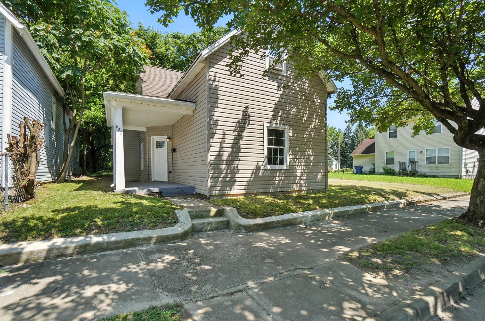 Property Photo: 622 S Lowry Avenue OH 45506