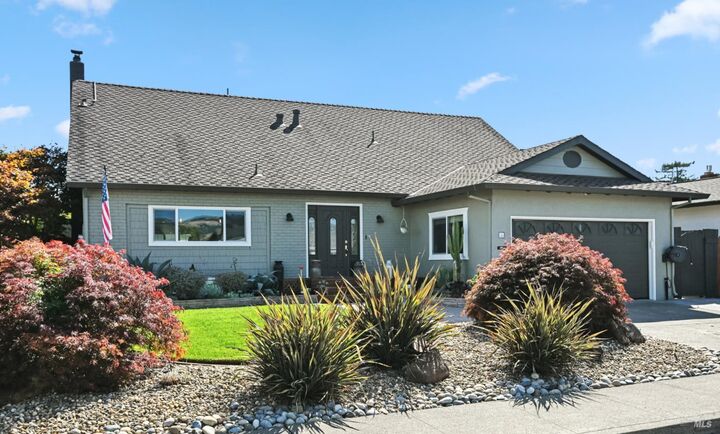 38 Eastside Circle  Petaluma CA 94954 photo