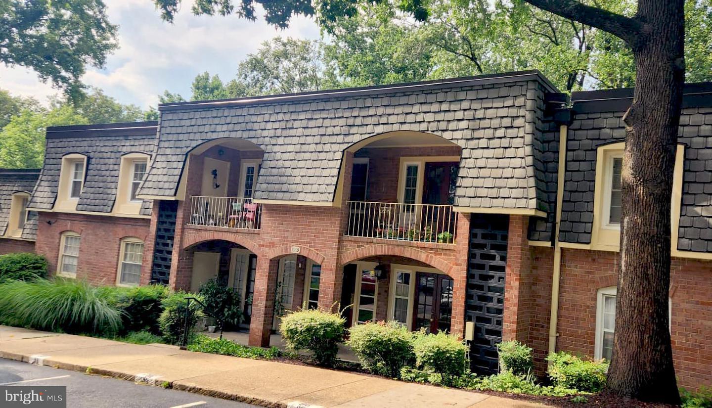 Property Photo: 8229 Kings Charter Lane H 96 VA 22152