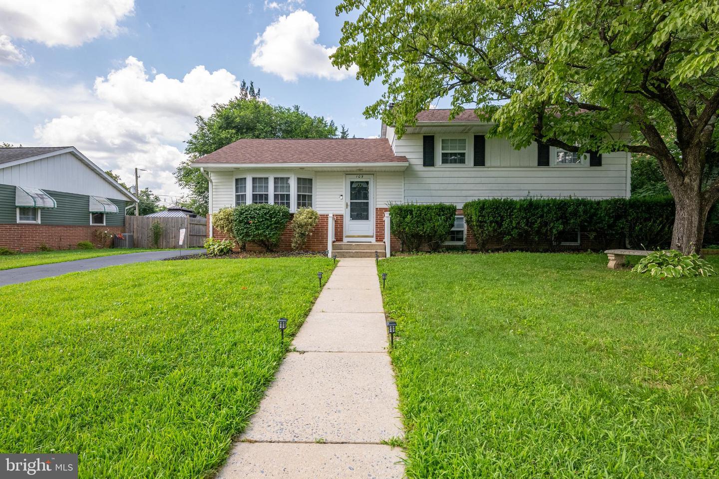 Property Photo:  105 Center Lane  PA 19606 