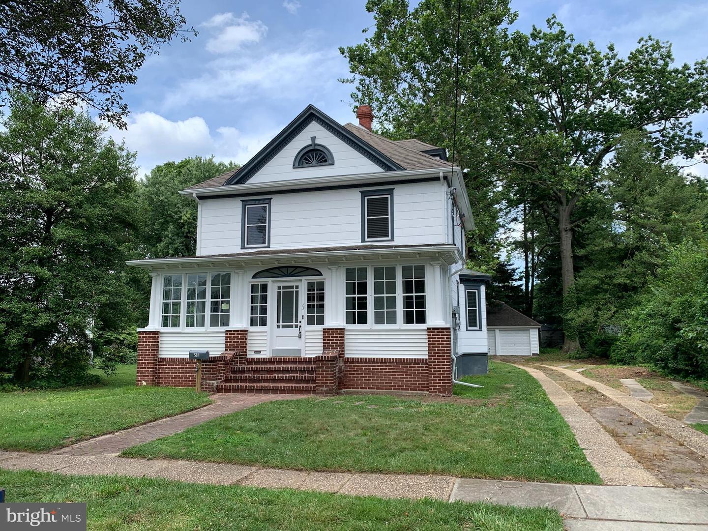 Property Photo:  23 7th 2nd Fl Avenue 2  NJ 08035 
