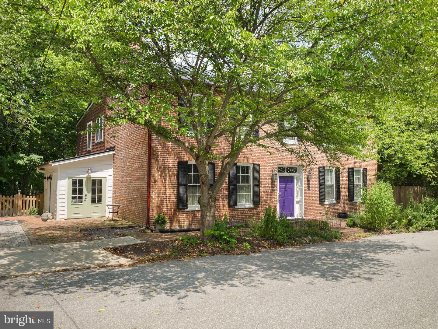 Property Photo: 211 E High Street WV 25443