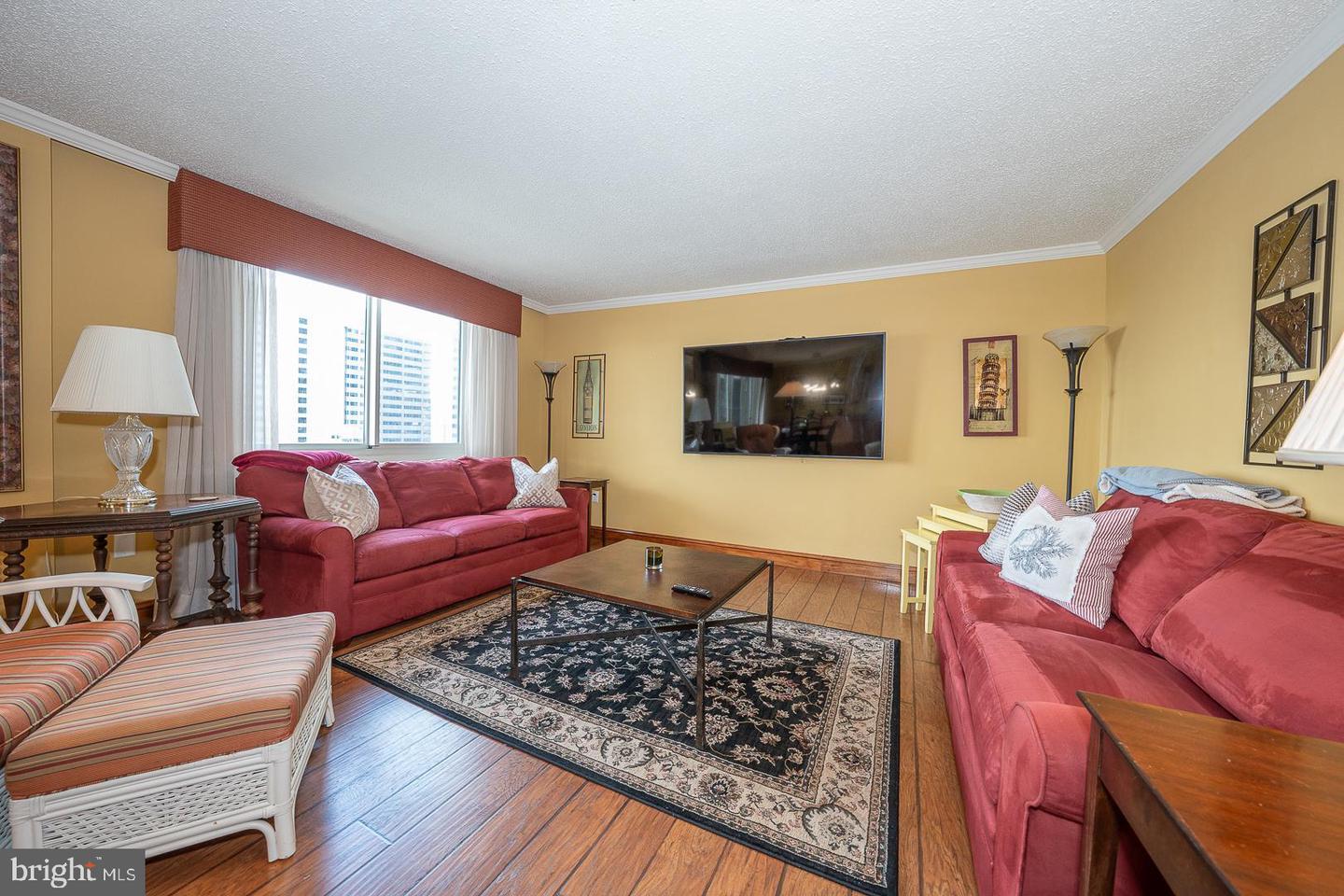 Property Photo:  1901 John F Kennedy Boulevard 2404  PA 19103 