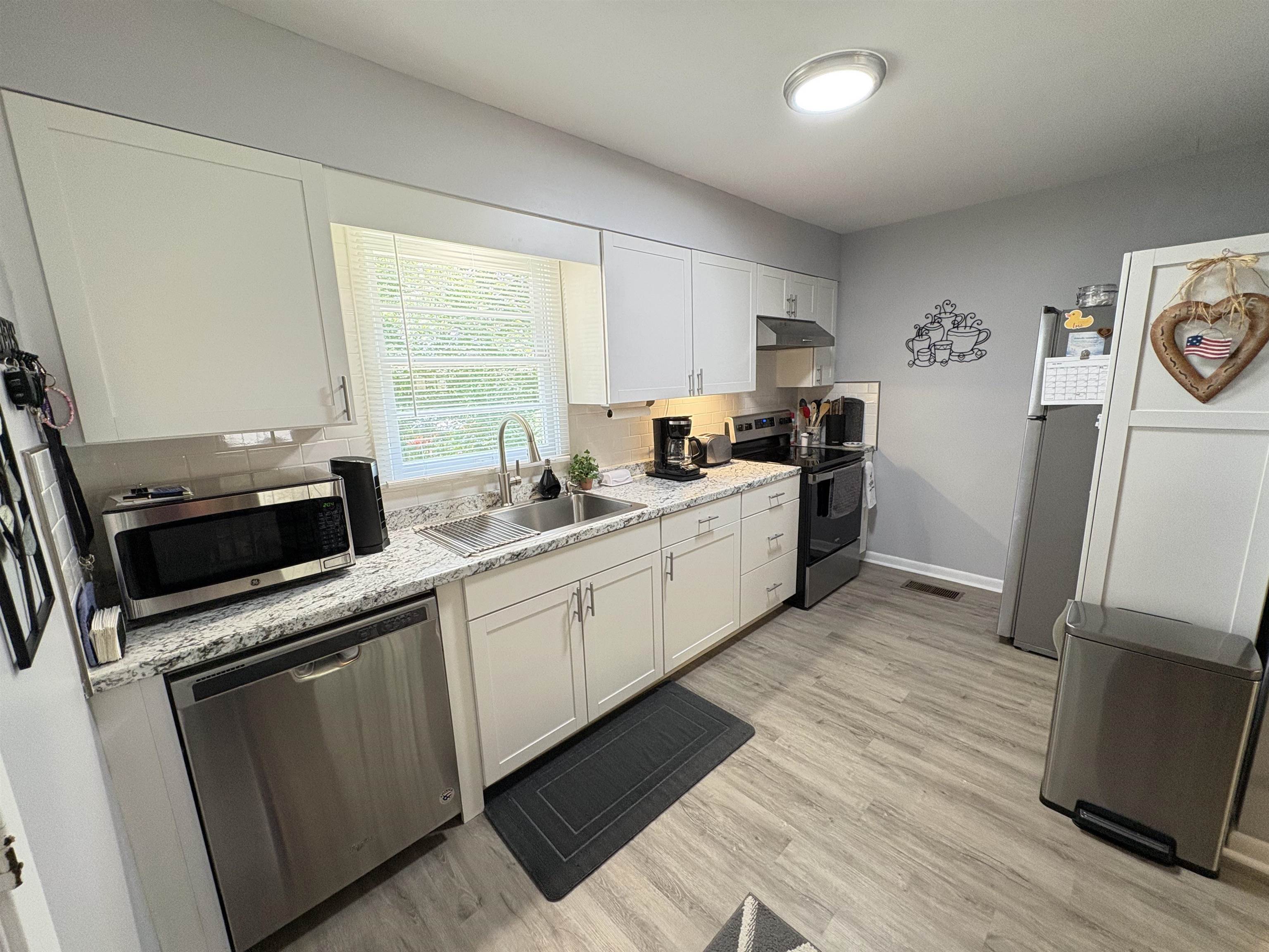 Property Photo:  106 E Lakeshore Drive  AR 72529 