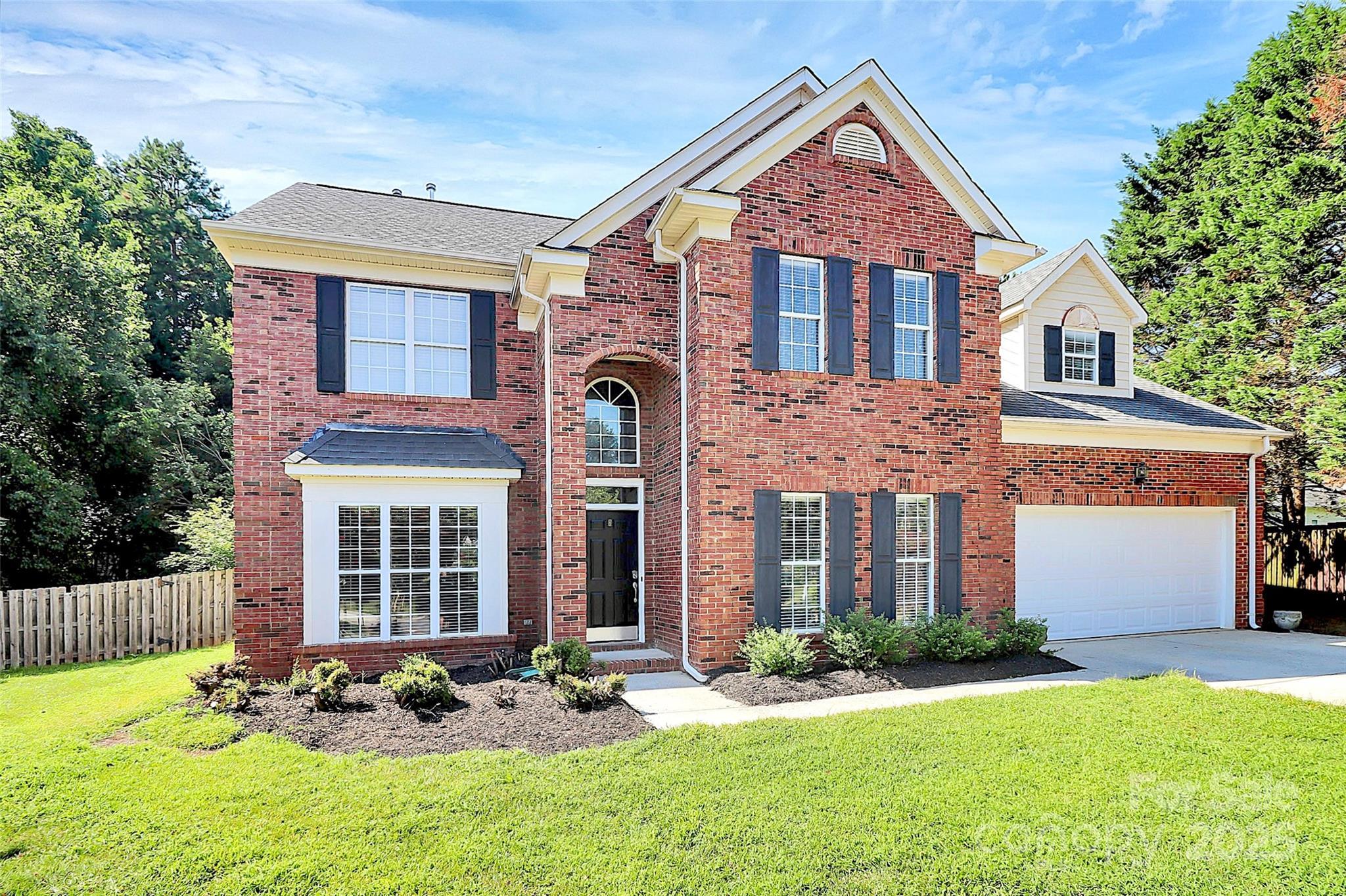 Property Photo: 8808 Orchid Place NC 28277